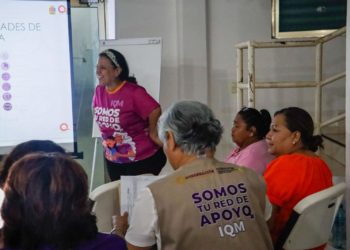 Con intenso trabajo de territorio, acercamos los servicios a las mujeres en colonias de Chetumal: IQM