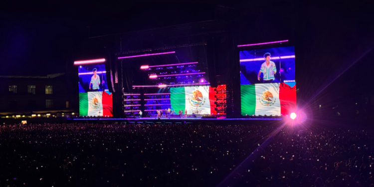 Bruno Mars se luce en el Estadio GNP