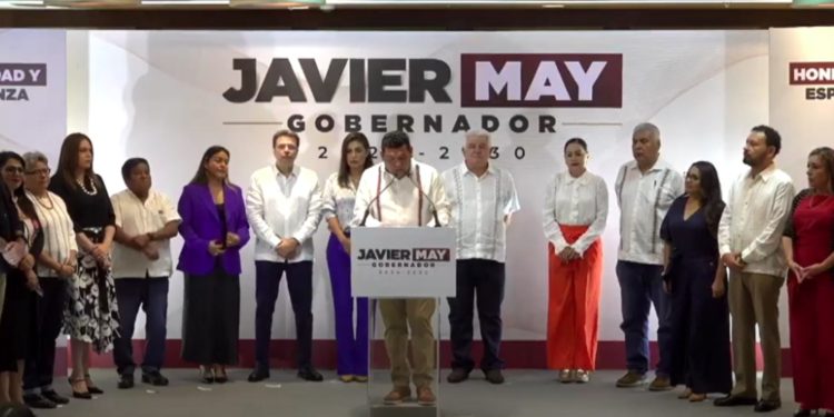Javier May presenta su gabinete de la Secretaría de Educación