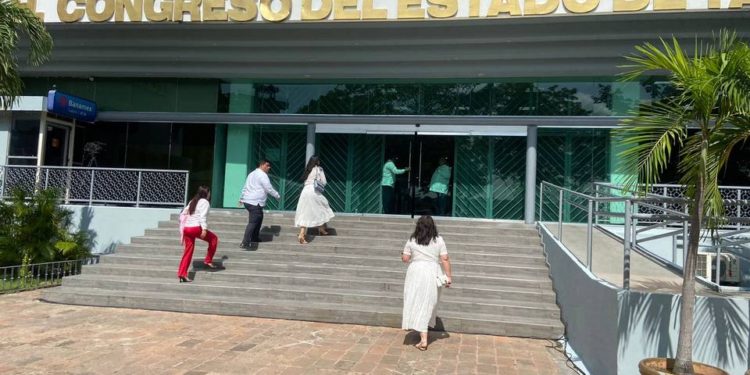 Gobernadores de Puebla y Tlaxcala respaldan gestión de Carlos Merino en su último informe de gobierno