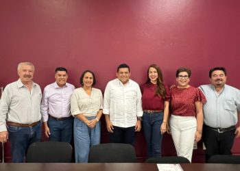 Javier May se reúne con diputados federales electos de Tabasco para discutir proyectos prioritarios