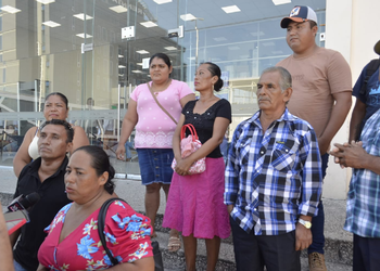 Habitantes de Ranchería Cocoyol protestan en Semovi por mejor servicio de transporte