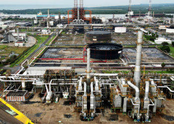 Pemex asegura que la Refinería Olmeca no representa riesgo ambiental, pese a denuncias de pobladores