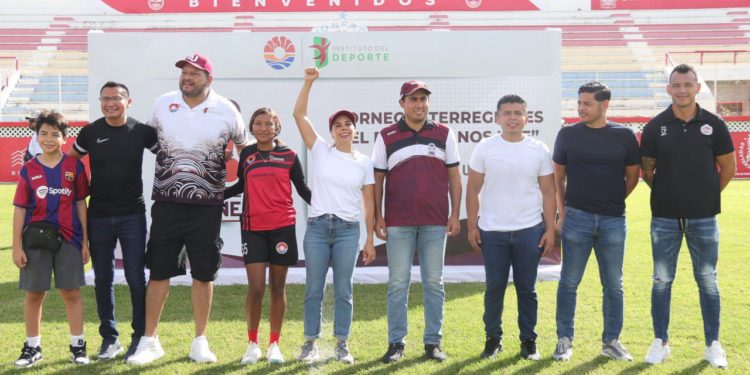 Inaugura Ana Paty Peralta Torneo Inter Regiones de Fútbol “El deporte nos une”