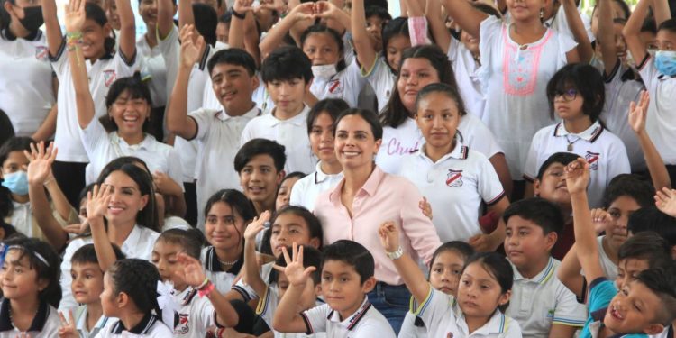 Ana Paty Peralta transforma las oportunidades de niñas, niños y adolescentes
