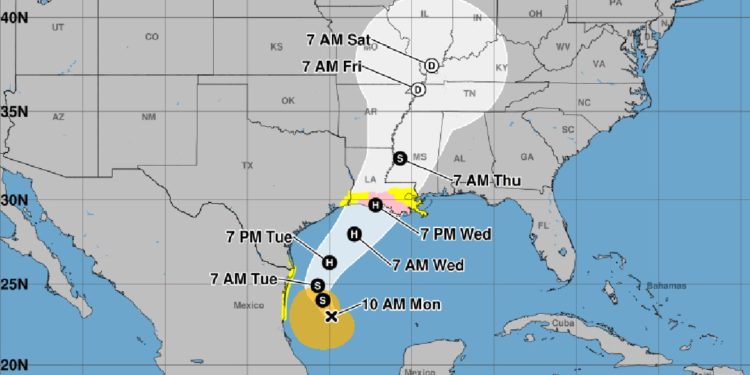 Se forma la tormenta tropical ‘Francine’ y avanza al Golfo de México