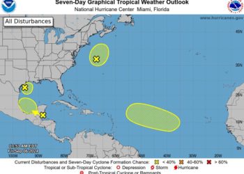 Prevén cielo nublado durante el día con lluvias puntuales intensas en Quintana Roo