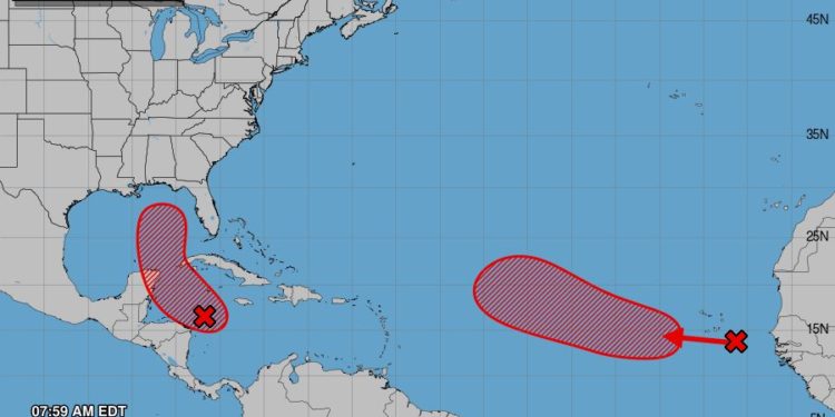 Autoridades vigilan dos zonas de baja presión en el Atlántico y el Caribe