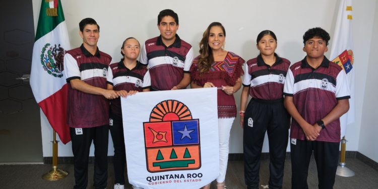 Abandera Mara Lezama a paratletas representantes de Quintana Roo en Paranacionales CONADE 2024