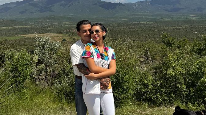 Ángela Aguilar y Christian Nodal celebran dos meses de casados