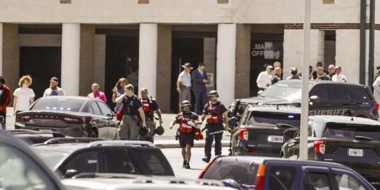 Tiroteo en secundaria de Georgia deja cuatro muertos y nueve heridos