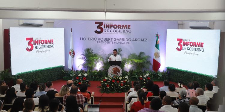 A «no regresar al pasado» en Jonuta: Eric Garrido en último informe