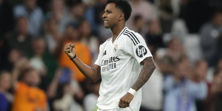 Real Madrid consigue victoria tras derrotar 3-2 al Deportivo Alavés