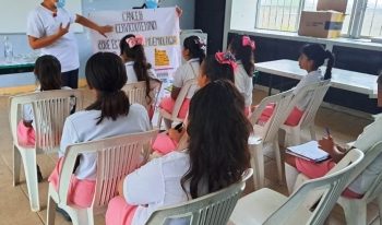 Exhorta Salud a madres de familia a vacunar a sus hijas contra el VPH