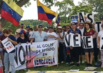 Venezolanos en Tabasco exigen reconocimiento de Edmundo González como presidente legítimo de Venezuela