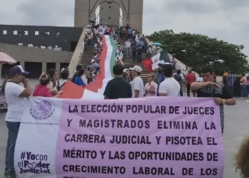 Protestan trabajadores del Poder Judicial Federal durante toma de posesión de Javier May