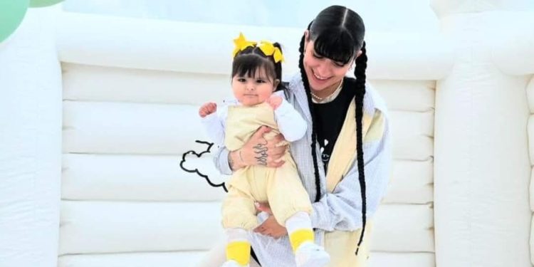 Cazzu festeja el cumpleaños de su hija Inti