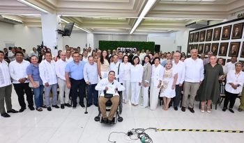 Asiste Merino Campos a último informe de presidenta municipal de Centro