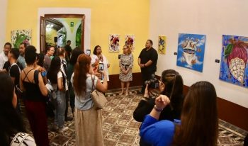 Inaugura ISSET la exposición «Pinceladas de Amor y Pasión por Tenosique» de Sofía Murillo