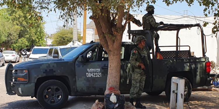 Enfrentamientos entre grupos criminales causa pánico y suspenden clases en Culiacán