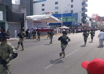 Más de 2,400 personas participaron en desfile cívico-militar en Villahermosa por el 214 aniversario de la Independencia