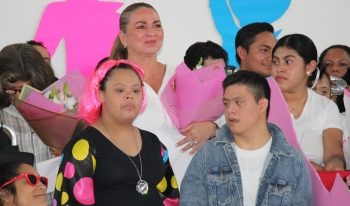 En festival musical, atestigua Guadalupe Castro habilidades de alumnos de centros de atención