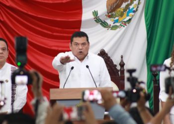 Rinde protesta Javier May Rodríguez como gobernador de Tabasco