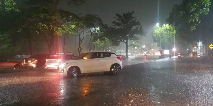 John y Helene podrían dejar lluvias acumuladas de 150 a 200 mm en Tabasco