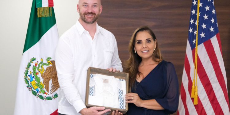 Sostiene Mara Lezama reunión con el nuevo Cónsul General de Estados Unidos en Mérida, Justen A. Thomas