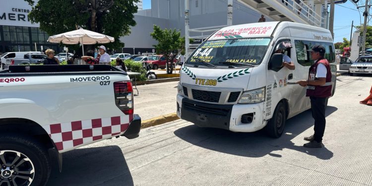 IMOVEQROO realiza operativos en todos los servicios de transporte vehicular en Quintana Roo para garantizar la seguridad de los usuarios
