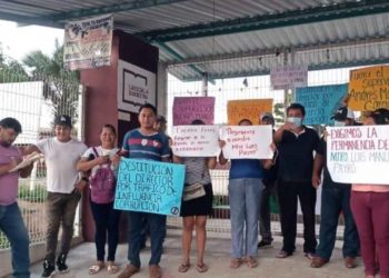 Padres de familia cierran primaria en Tamulté de las Sabanas por denuncias de robos y presuntas irregularidades