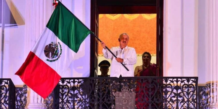Carlos Merino da su último Grito de Independencia como gobernador de Tabasco