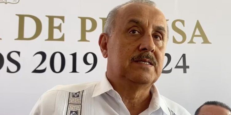 Gobernador Merino aún no define si asistirá a toma de protesta de Javier May