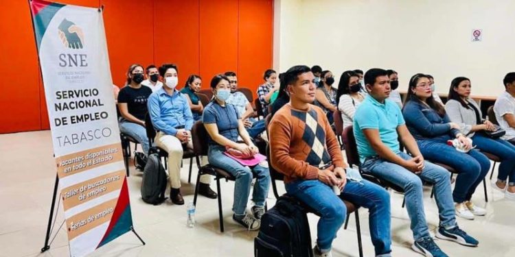 SNE Tabasco vincula a 8 enfermeros para trabajar en hospitales de Alemania