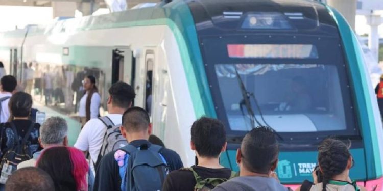 Tren Maya falla otra vez; pasajeros se quedan varados por más de cuatro horas en Campeche
