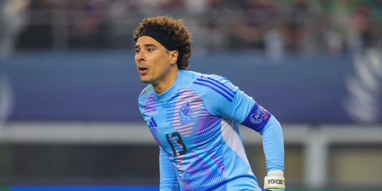 Guillermo Ochoa, es el nuevo arquero del AFS Vila das Aves de la Liga Portuguesa
