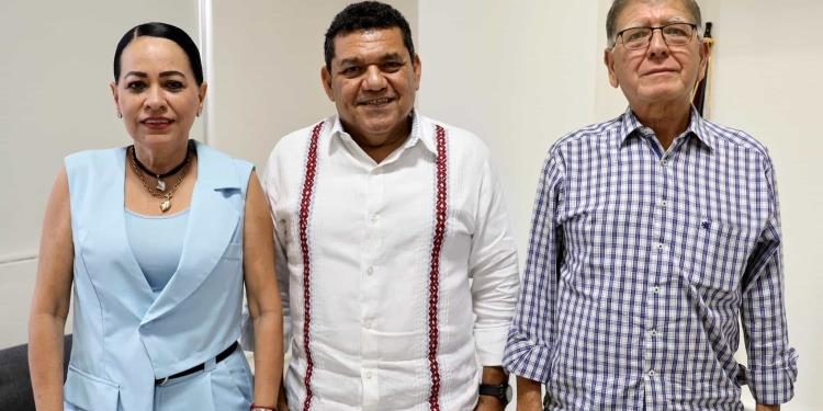 Javier May designa a Daniel Ochoa Leyva como próximo director del Cecyte Tabasco