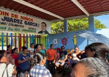 Madres de familia denuncian desalojo de jardín de niños en Cunduacán