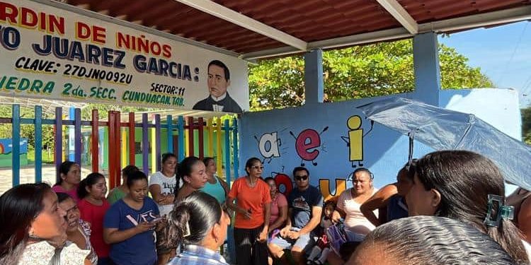 Madres de familia denuncian desalojo de jardín de niños en Cunduacán