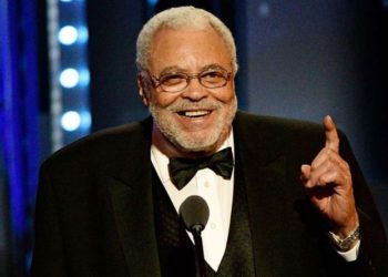 Fallece James Earl Jones, actor de la voz “El Rey León” y Darth Vader a los 93 años
