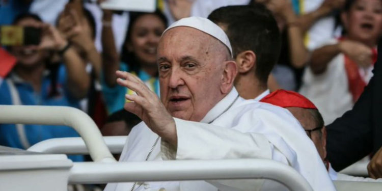 Detienen a siete personas que planeaban atacar al Papa Francisco en su visita a Indonesia