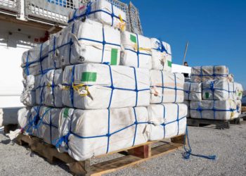 Guardia costera de EU decomisa más de 4 mil 125 libras de cocaína en el caribe