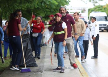 Refrenda Ana Paty Peralta construcción de un Cancún más limpio