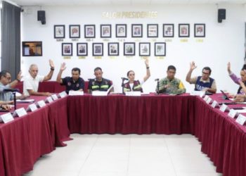 Trabaja Ana Paty Peralta en acciones preventivas por el huracán ‘Milton’