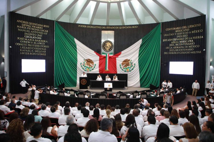 Conmemoran 50 Aniversario de Quintana Roo con Sesión Solemne