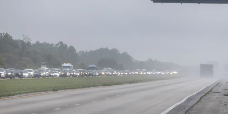 Florida se prepara para una gran evacuación por el huracán Milton
