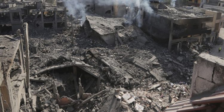 Israel continúa ataques contra Líbano dejando decenas de muertos y heridos