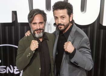 Diego Luna y Gael García Bernal protagonizan la serie “La Máquina”