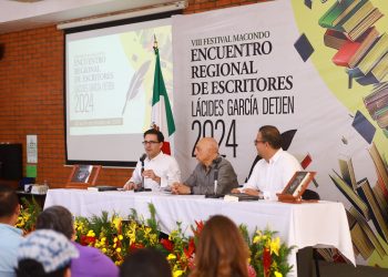 Clausura Yolanda Osuna VIII Festival Macondo en la Universidad Olmeca