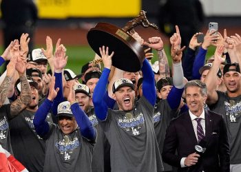 Los Dodgers logran victoria y se coronan campeones en la Serie Mundial de béisbol